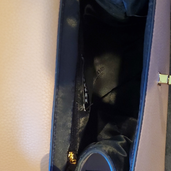 Cross body purse - Picture 3 of 3